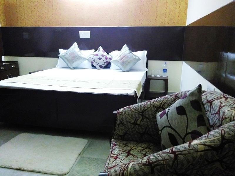 Hotel Olive & Blue - Govt Approved Hotel Near Delhi Airport Nuova Delhi Esterno foto