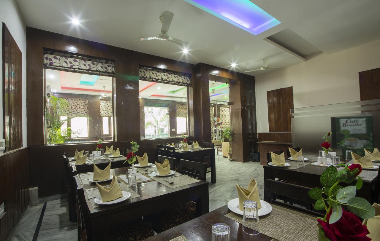 Hotel Olive & Blue - Govt Approved Hotel Near Delhi Airport Nuova Delhi Esterno foto
